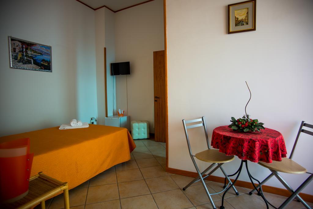 Hotel Residence Lupiae Лечче Экстерьер фото